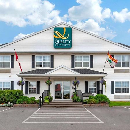 Quality Inn & Suites Cornwall Eksteriør bilde