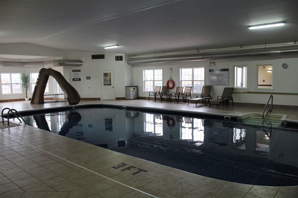Quality Inn & Suites Cornwall Eksteriør bilde