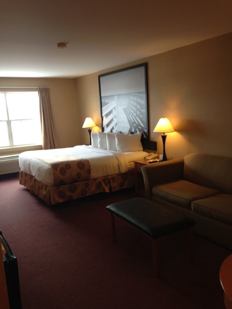 Quality Inn & Suites Cornwall Eksteriør bilde