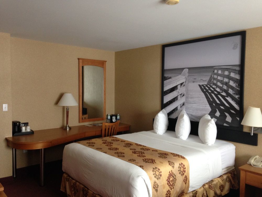 Quality Inn & Suites Cornwall Eksteriør bilde