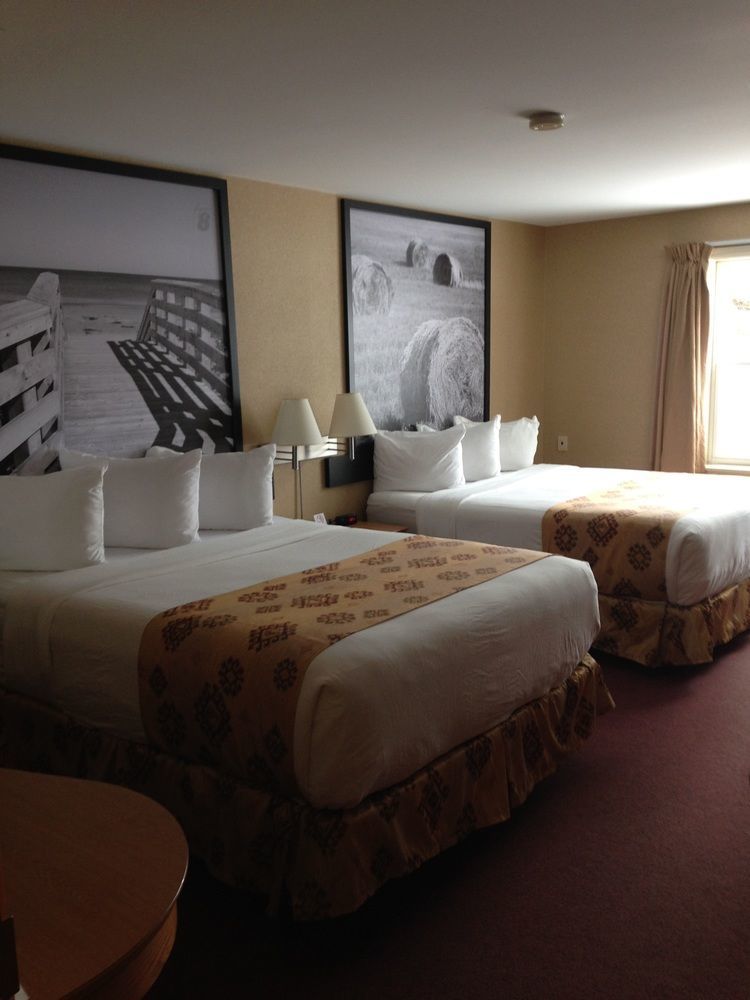 Quality Inn & Suites Cornwall Eksteriør bilde
