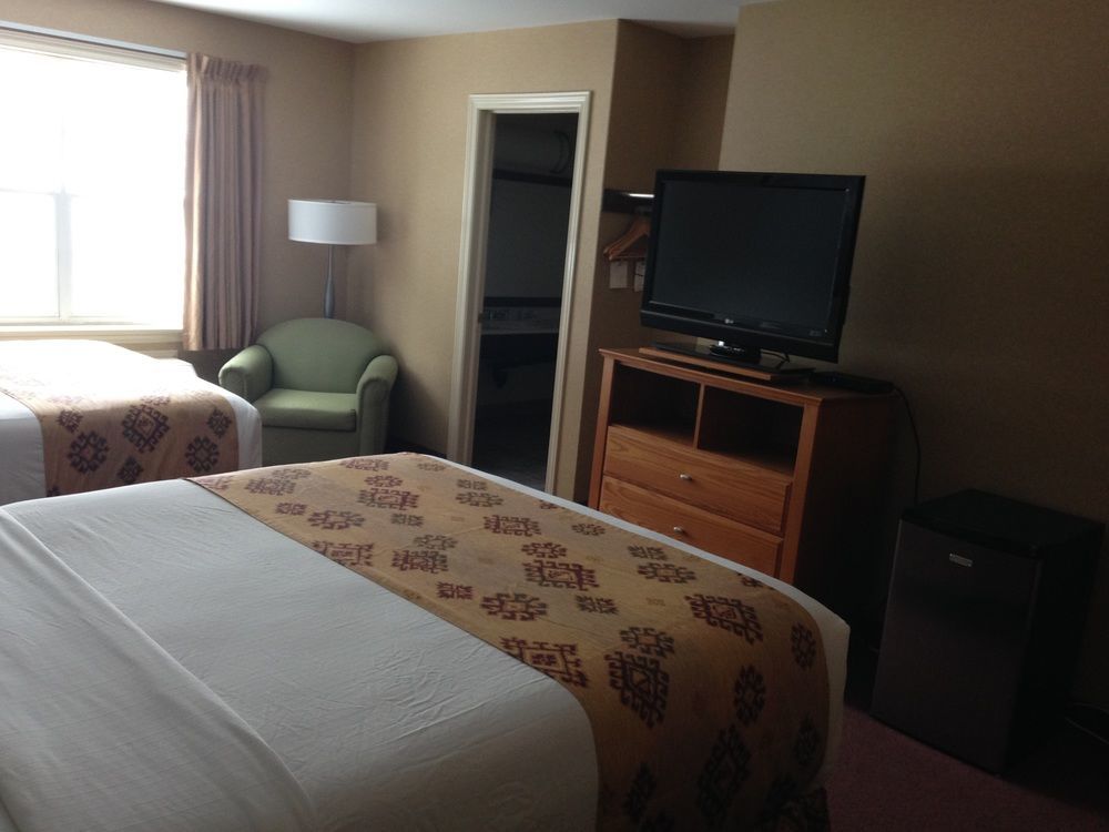 Quality Inn & Suites Cornwall Eksteriør bilde