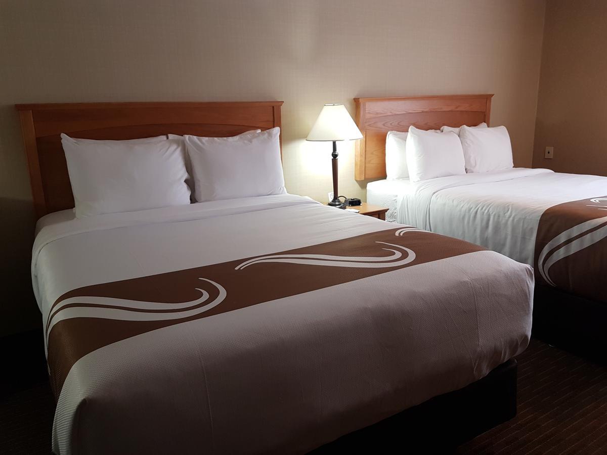 Quality Inn & Suites Cornwall Eksteriør bilde