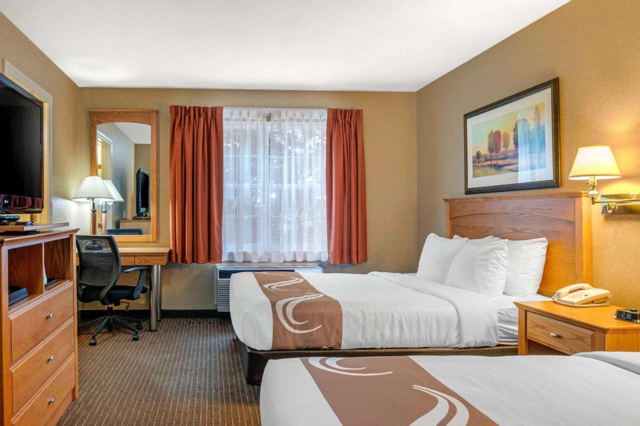Quality Inn & Suites Cornwall Eksteriør bilde