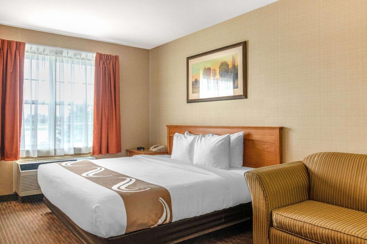 Quality Inn & Suites Cornwall Eksteriør bilde