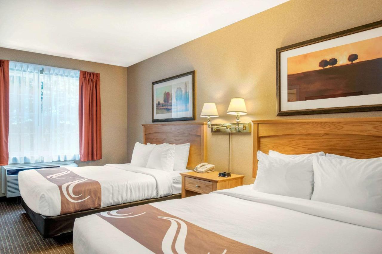 Quality Inn & Suites Cornwall Eksteriør bilde