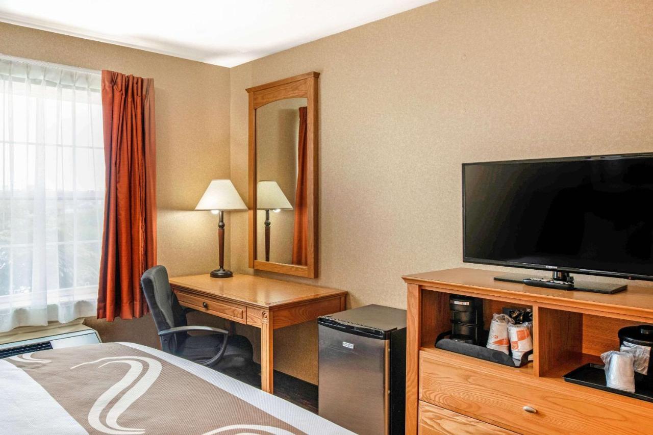 Quality Inn & Suites Cornwall Eksteriør bilde