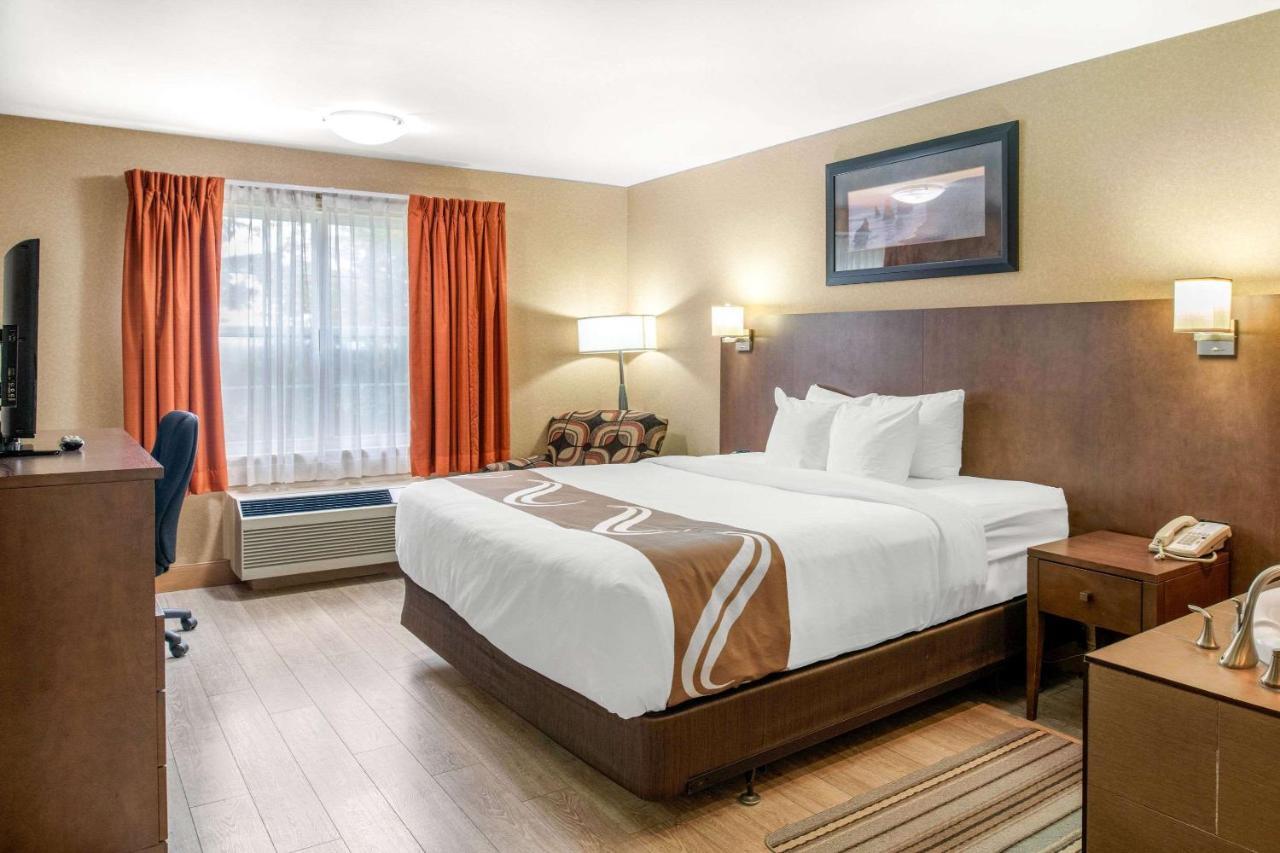 Quality Inn & Suites Cornwall Eksteriør bilde